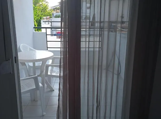 Antonia 3* Skála Foúrkas