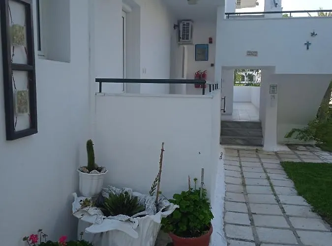 Antonia 3* Skála Foúrkas