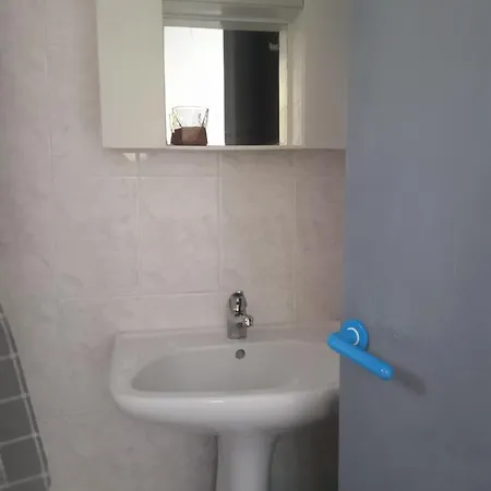 Ξενοδοχείο με διαμερίσματα Antonia 3*